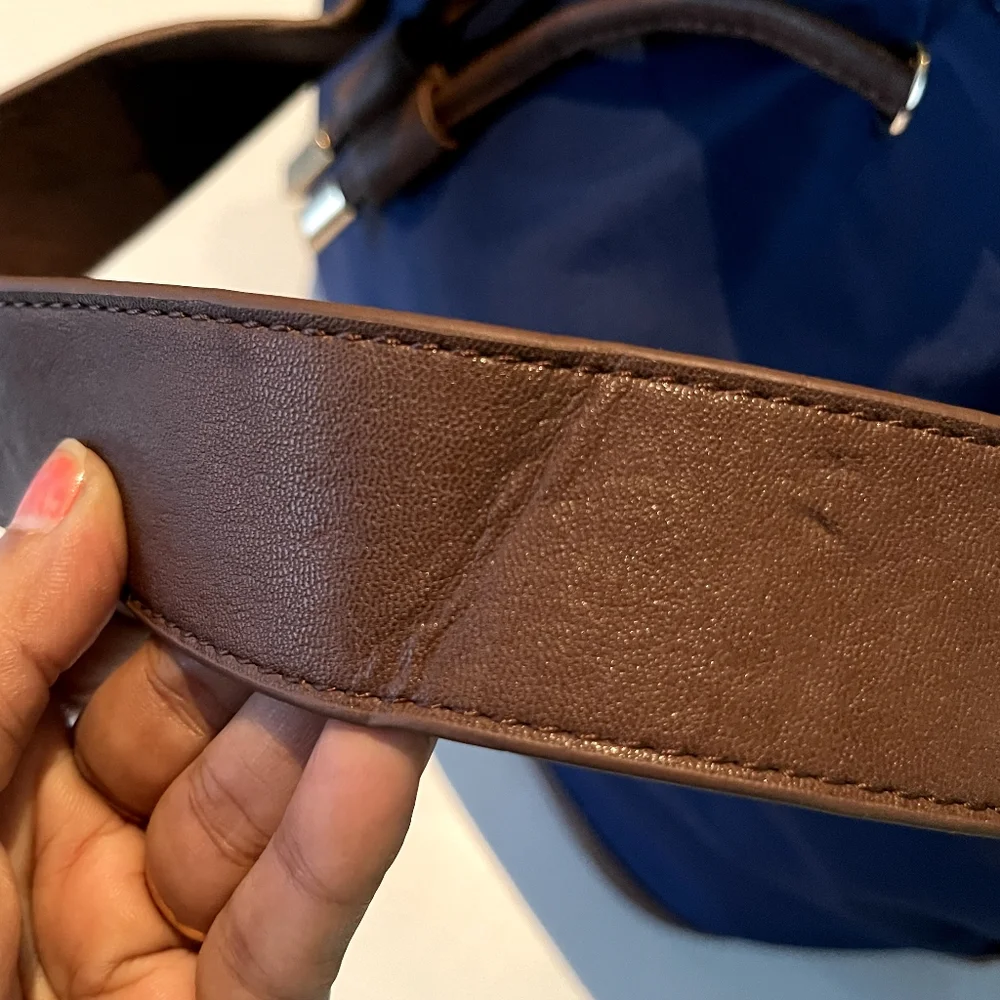 Authentic imported nylon bag blue and brown - Picture 8 of 15